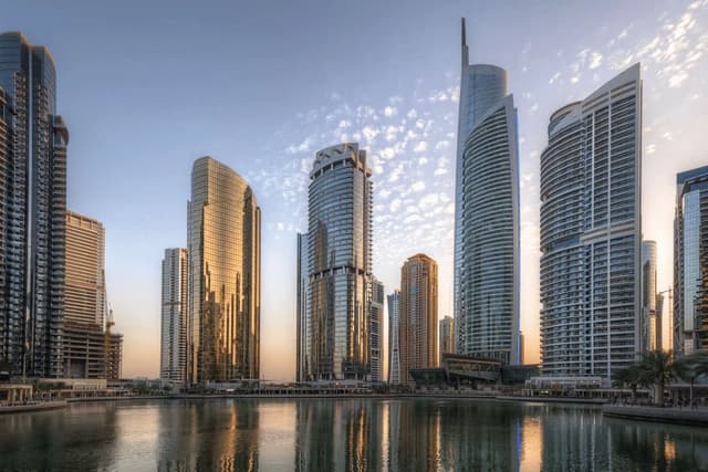 JLT